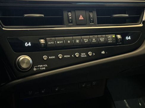 Certified 2023 Lexus ES 300h w/ Premium Package FWD image 19