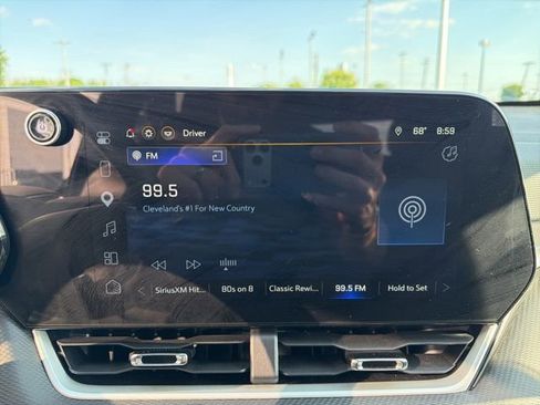 Used 2026 Chevrolet Equinox LT FWD image 22