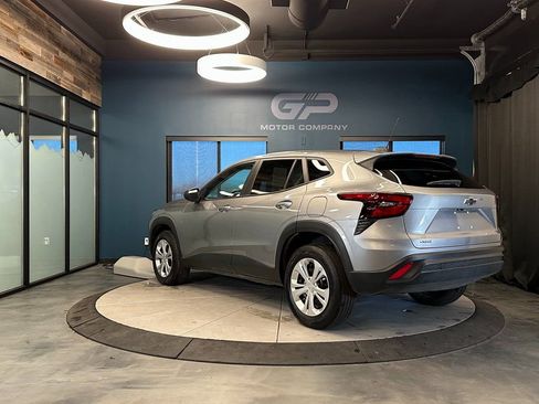 Used 2024 Chevrolet Trax LS w/ LPO, Blackout Package image 5