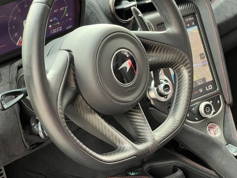 Used 2022 McLaren 720S Performance RWD image 20