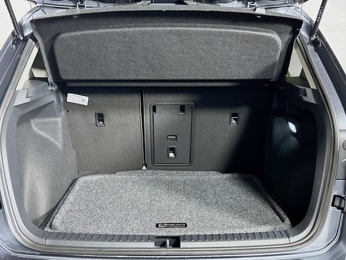 New 2025 Volkswagen Taos SE image 21