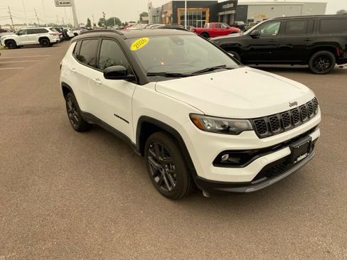 Used 2026 Jeep Compass Limited AWD/4WD image 7