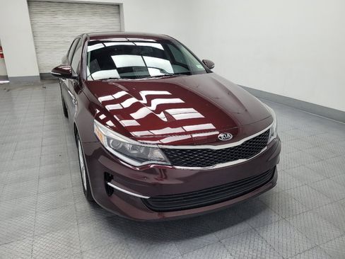 Used 2018 Kia Optima LX w/ 17" Alloy Wheels Package FWD image 14