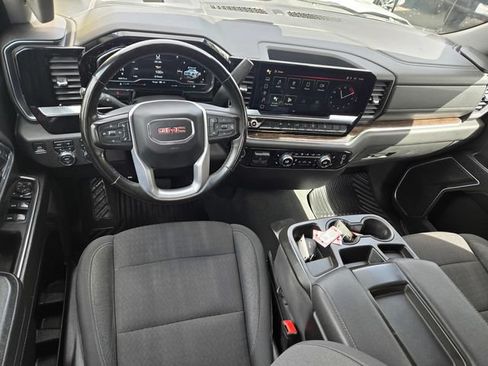 Used 2023 GMC Sierra 1500 SLE w/ X31 Off-Road Package AWD/4WD image 13