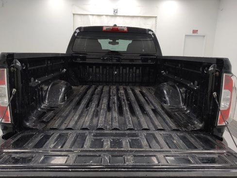 Used 2015 GMC Canyon SLE image 29