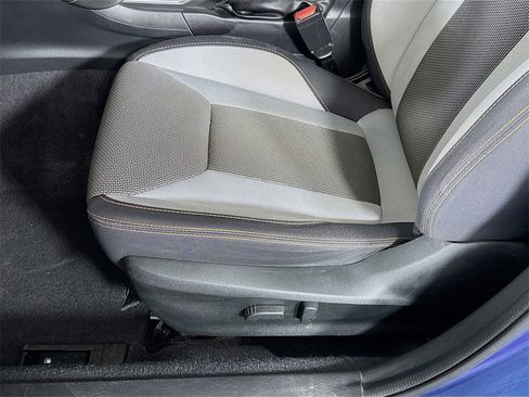 Used 2020 Subaru Crosstrek 2.0i Premium w/ Moonroof Package 2 image 18