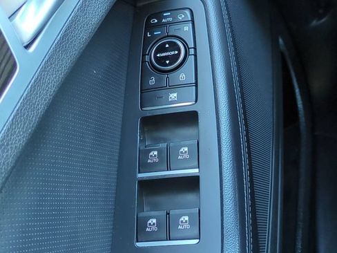 Used 2018 Genesis G80 3.8 AWD/4WD image 24