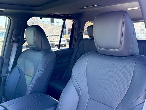 New 2025 Lexus LX 700h Luxury image 8
