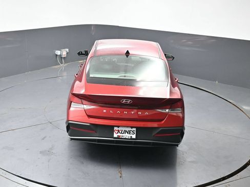 Used 2024 Hyundai Elantra SEL FWD image 22