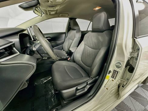 Used 2020 Toyota Corolla LE FWD image 23
