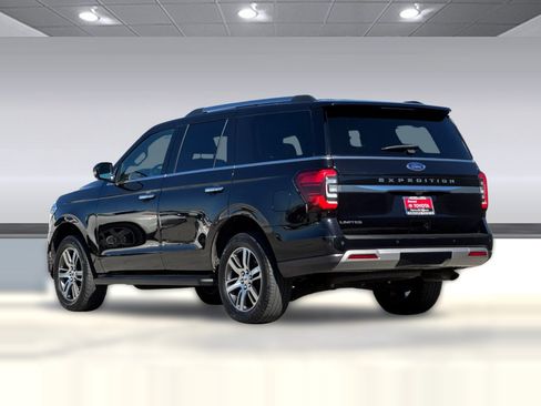 Used 2024 Ford Expedition Limited image 7