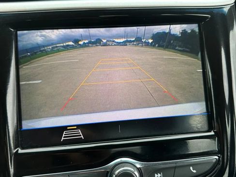 Used 2020 Chevrolet Sonic Premier FWD image 31