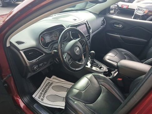 Used 2019 Jeep Cherokee Limited w/ Luxury Group image 27