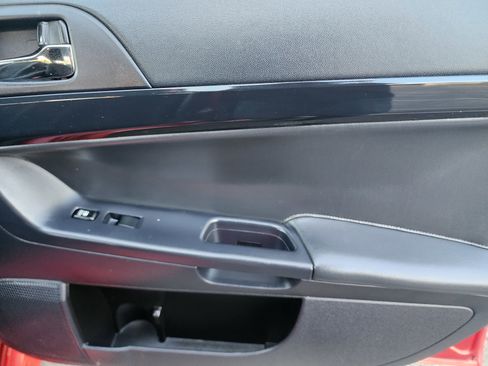 Used 2017 Mitsubishi Lancer ES image 11