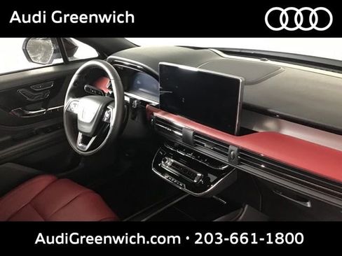 Used 2025 Lincoln Corsair Reserve w/ Equipment Group 202A AWD/4WD image 22