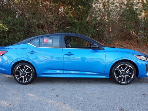 Used 2024 Nissan Sentra SR w/ SR Premium Package image 8