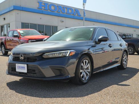 Used 2023 Honda Civic LX image 1