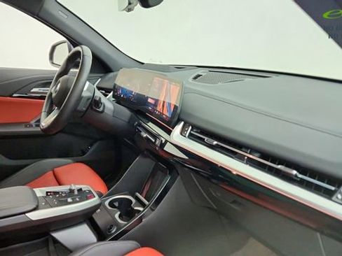 Used 2025 BMW X2 xDrive28i AWD/4WD image 21