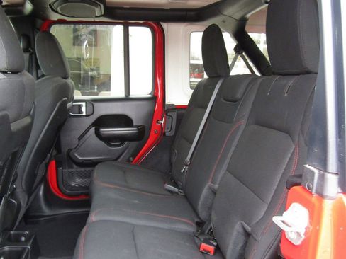 Used 2021 Jeep Wrangler Unlimited Rubicon AWD/4WD image 15