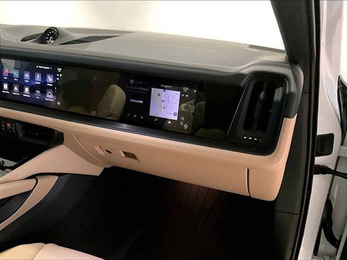 New 2026 Porsche Cayenne GTS image 22