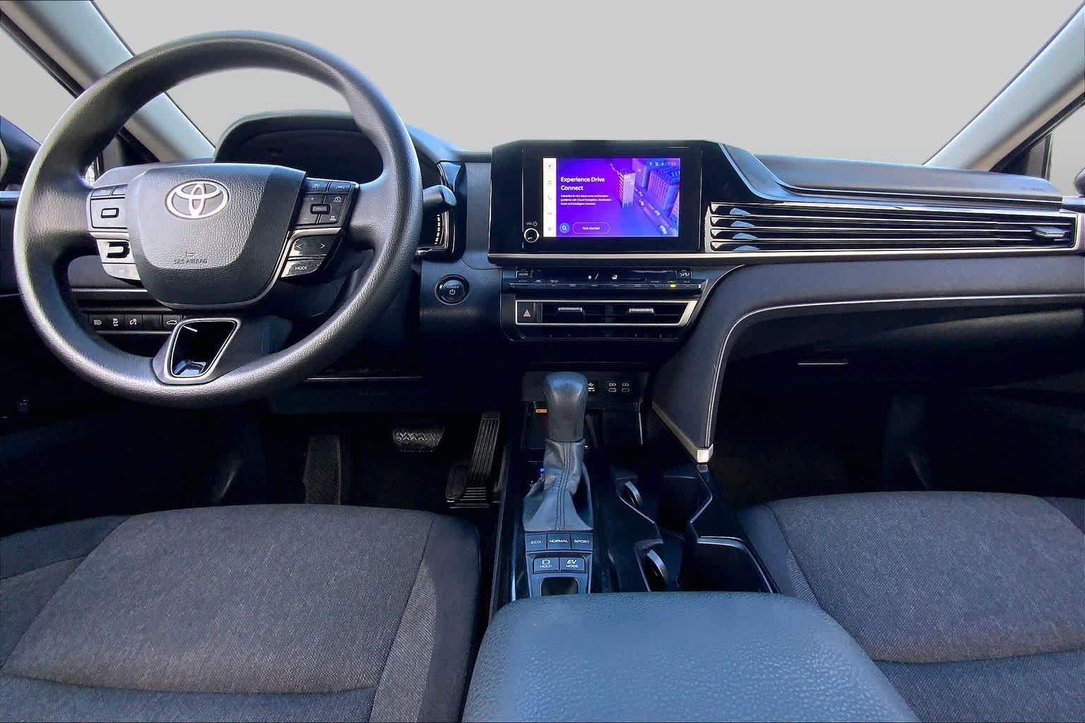 Used 2025 Toyota Camry LE FWD image 15