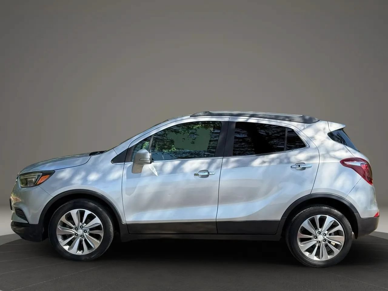 Used 2018 Buick Encore Preferred FWD image 3