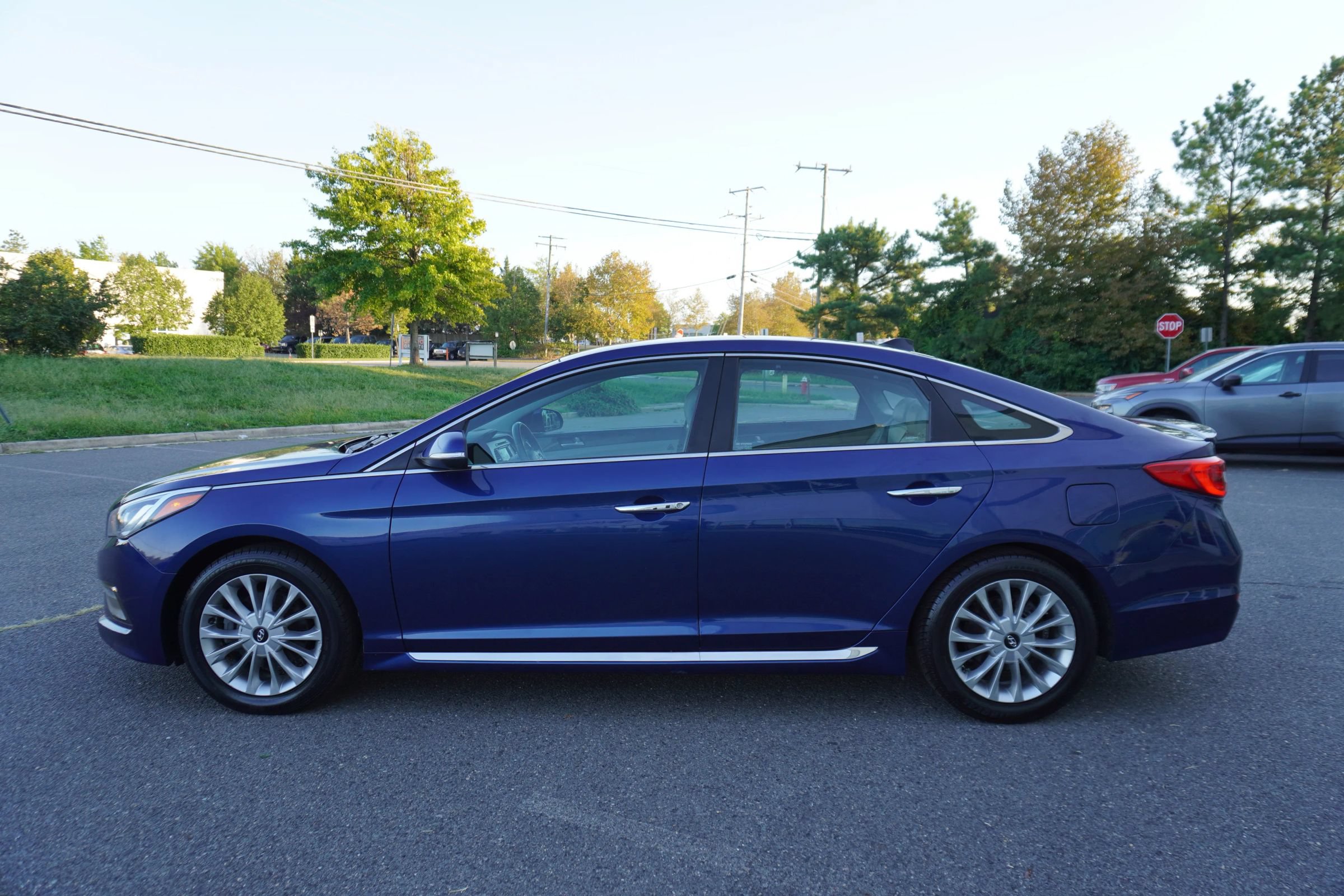 Used 2015 Hyundai Sonata Limited FWD image 4