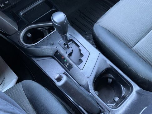 Used 2017 Toyota RAV4 LE image 22