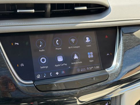 Used 2020 Cadillac XT6 Premium Luxury w/ LPO, Floor Liner Package image 30