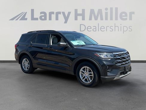 New 2026 Ford Explorer Active w/ Active Comfort Package RWD image 7
