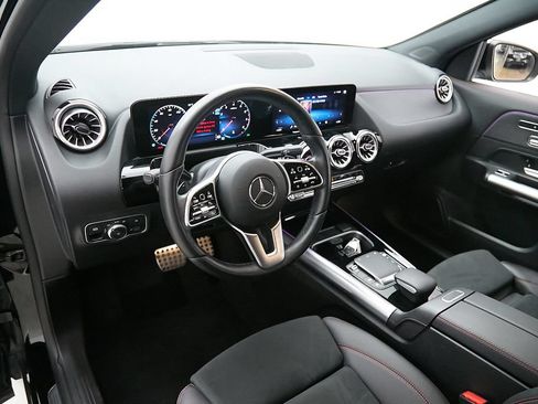 Used 2023 Mercedes-Benz GLA 250 4MATIC image 12