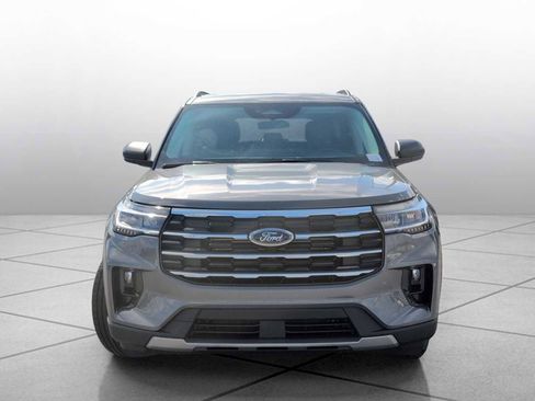 New 2025 Ford Explorer Active w/ Active Comfort Package image 2