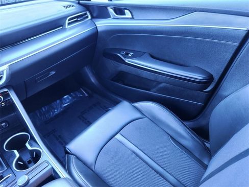 Used 2022 Kia K5 GT-Line image 13