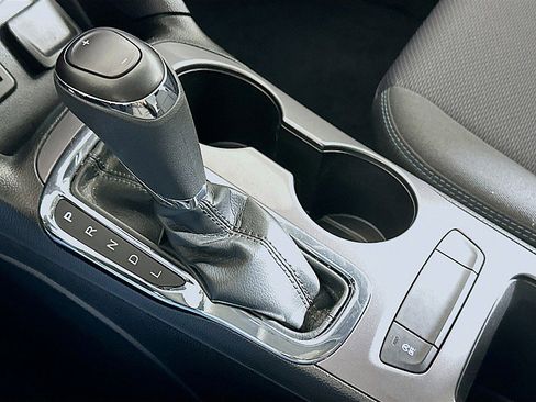 Used 2019 Chevrolet Cruze LT image 17