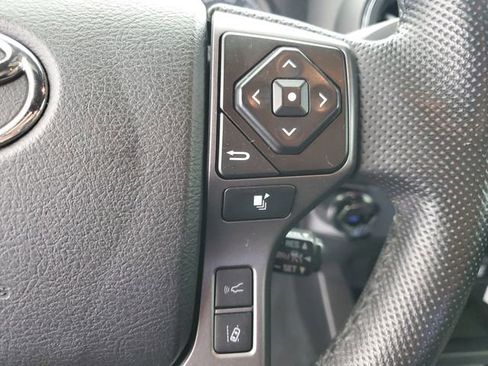 Used 2022 Toyota Tacoma TRD Sport w/ Technology Package image 23