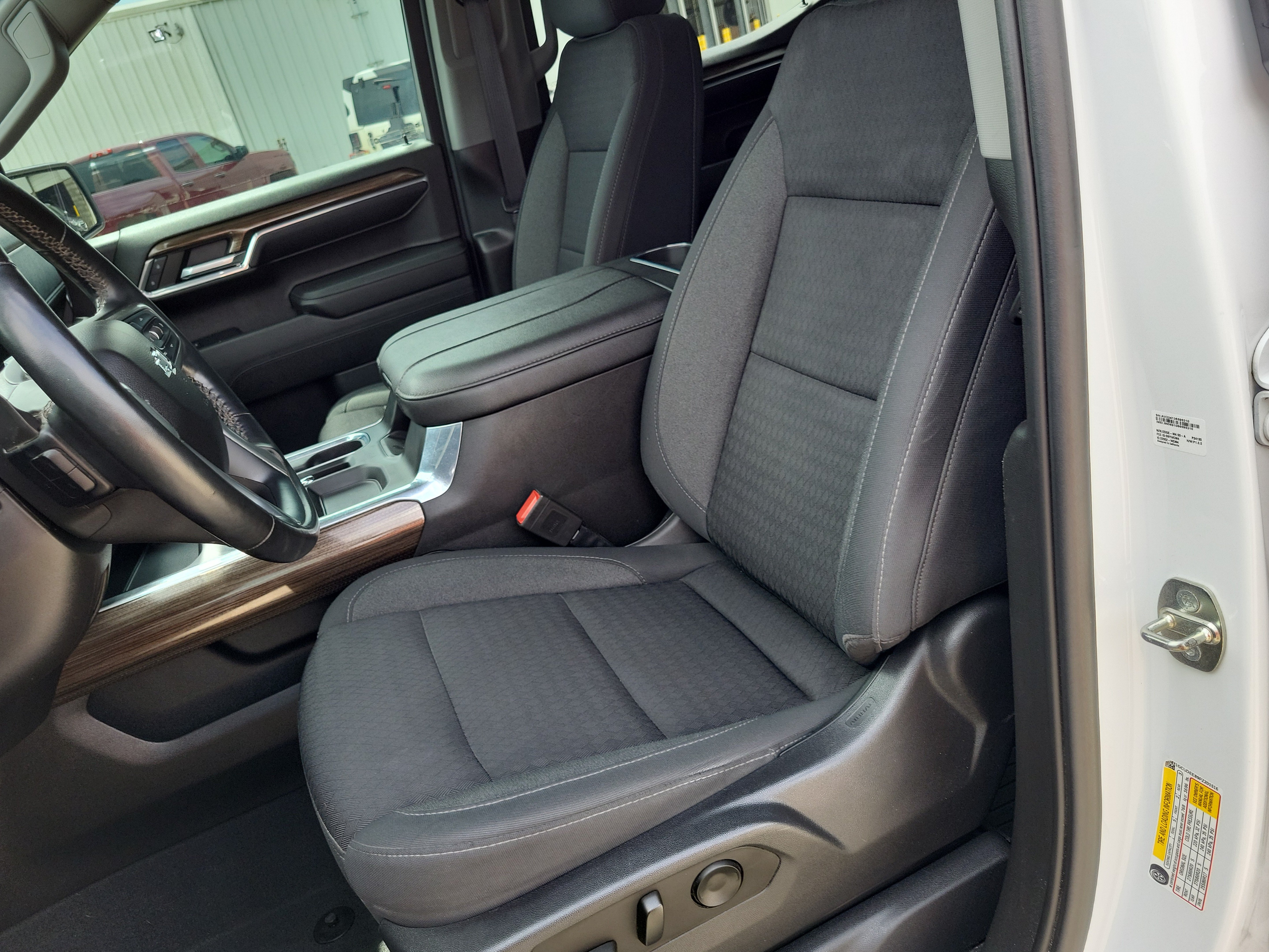 Used 2023 Chevrolet Silverado 1500 RST AWD/4WD image 15