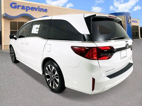 New 2026 Honda Odyssey Elite image 3