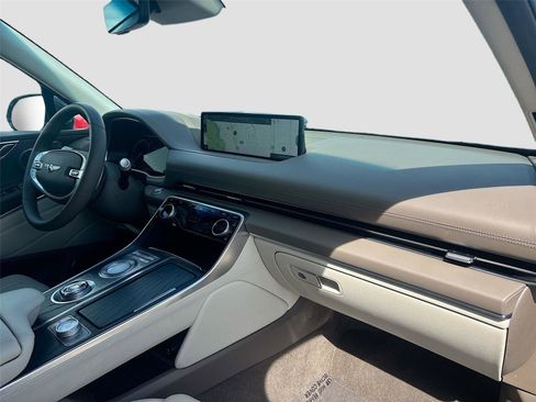 Used 2022 Genesis GV80 2.5T w/ Prestige Package 05 image 33