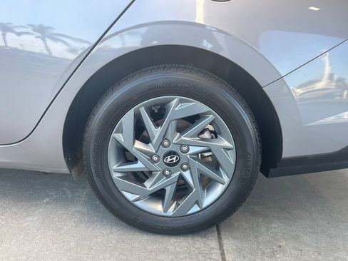 Used 2024 Hyundai Elantra SEL FWD image 30