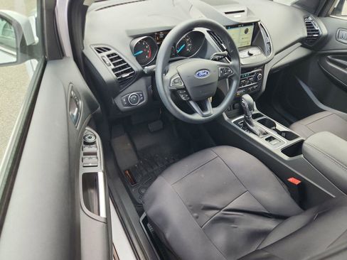 Used 2018 Ford Escape SE w/ SE Sync 3 Package AWD/4WD image 15