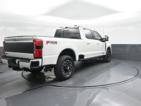 New 2026 Ford F250 Platinum w/ FX4 Off-Road Package image 7