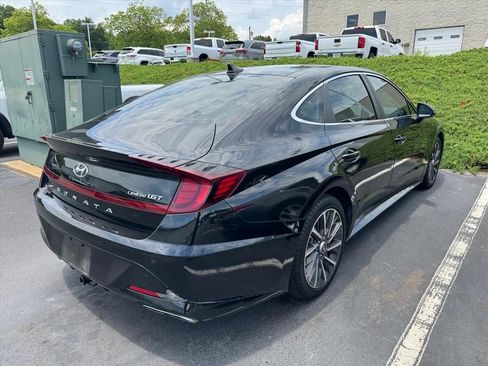 Used 2023 Hyundai Sonata Limited w/ Preferred Accessory Package FWD image 5