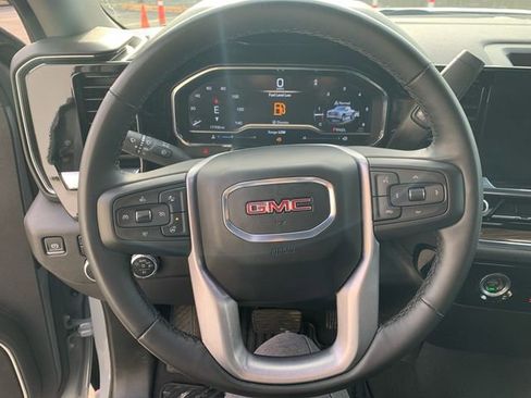 Used 2024 GMC Sierra 1500 Elevation image 21