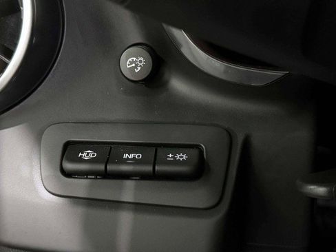 Used 2017 Chevrolet Camaro SS image 28