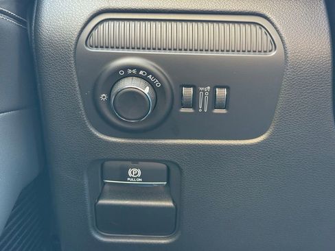 New 2026 Jeep Grand Wagoneer Summit w/ Premium Group III image 19