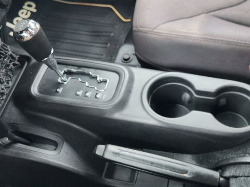 Used 2015 Jeep Wrangler Unlimited Sport w/ Quick Order Package 24S image 35