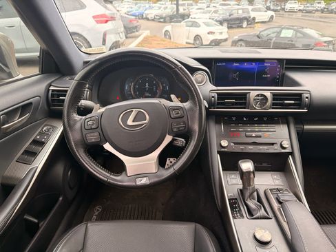 Used 2017 Lexus IS 300 AWD image 5