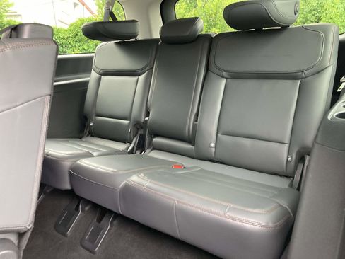 Used 2025 Ford Expedition Max Active RWD image 17