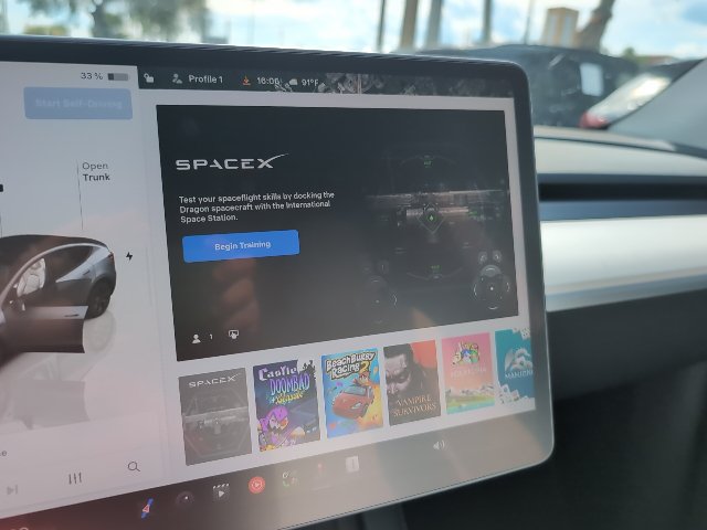 Used 2025 Tesla Model Y Long Range AWD/4WD image 17