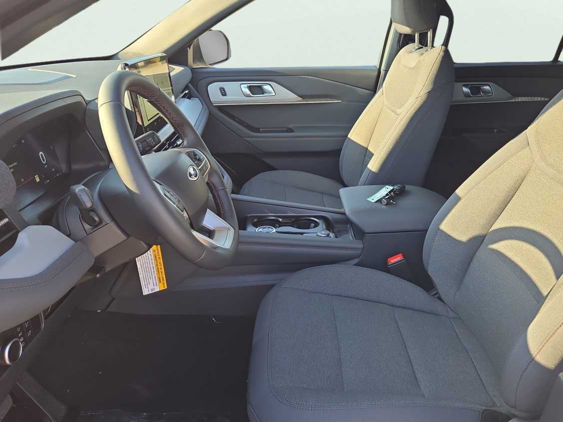 New 2027 Ford Explorer Active RWD image 9